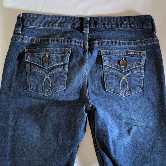 Calvin Klein Women Size 33/16 Dark Wash Low Rise Flap Pocket Lean Bootcut Jeans - Picture 2 of 10